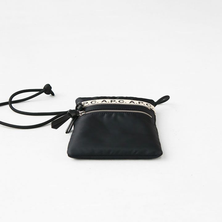 a.p.c. REPEAT ネックポーチ A.P.C.] アーペーセー ロゴ Repeat ネックポーチ(Black) | INS