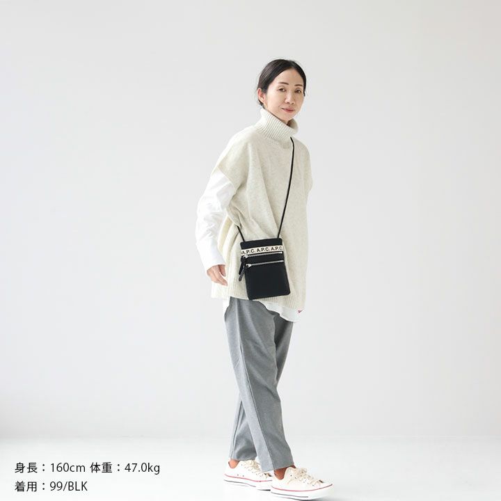 A.P.C.(アーペーセー) Repeat ネックポーチ(NECKPOUCHREPEAT)の