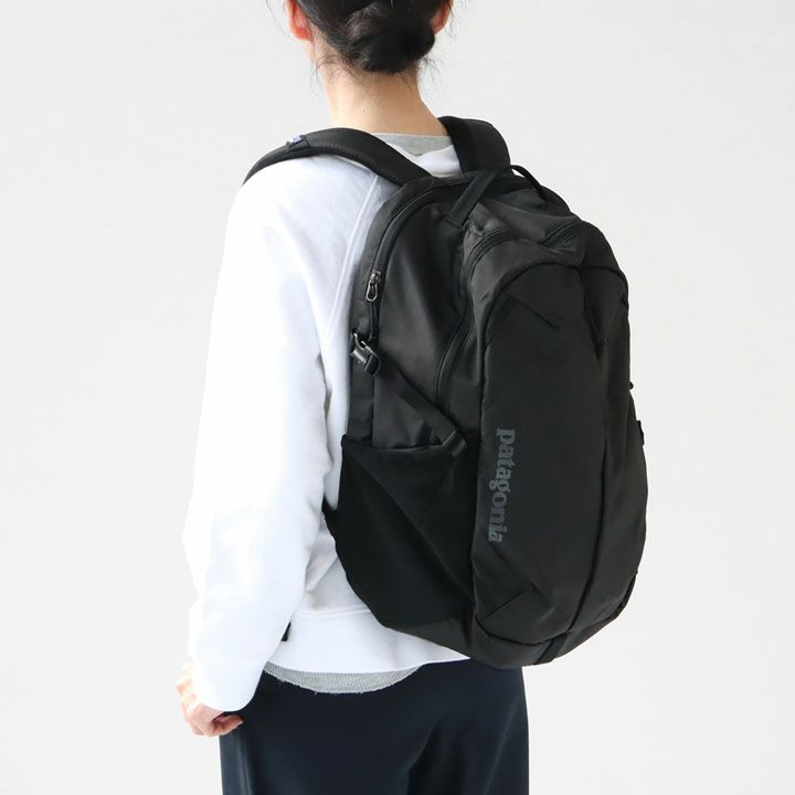 Patagonia レフュジオ・デイパック 26L 47913_NGRY.jpg?sw=768&sh=768&