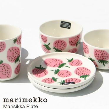 marimekko(マリメッコ) Mansikka プレート(52239-72751)の通販 marimekko(マリメッコ) Mansikka プレート(52239-72751)の通販