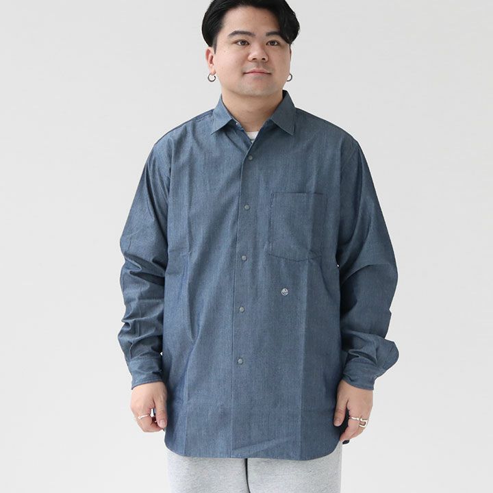 nanamica(ナナミカ) レギュラーカラー シャンブレーシャツ(SUGF359)の  