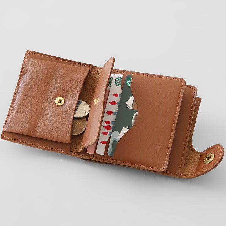 スナップボタン付き小銭入れ付き二つ折り財布